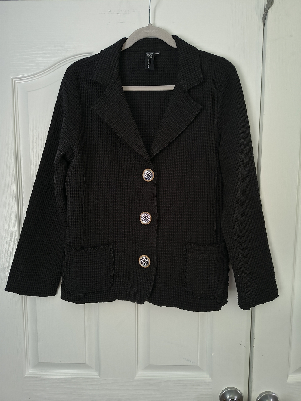 Black Textured Button-Front Blazer Jacket